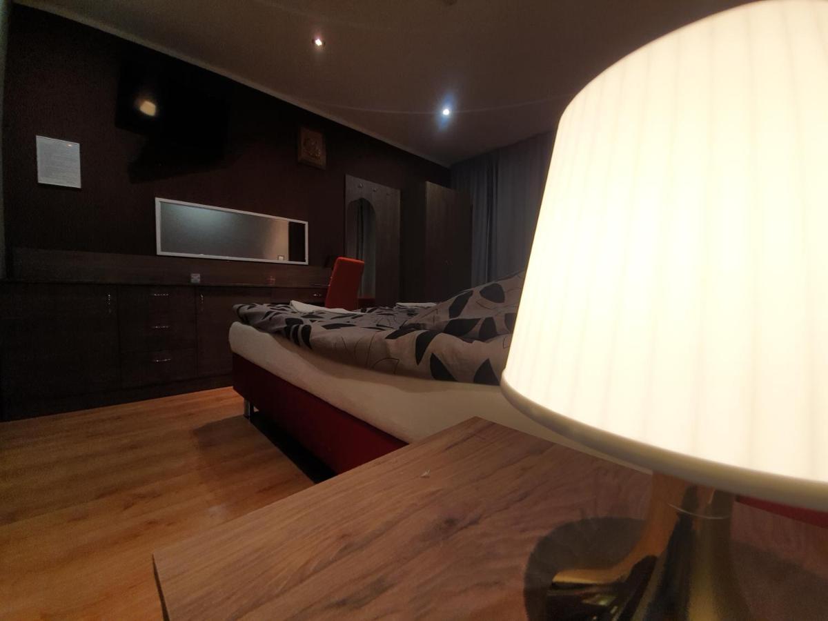 Lux Resort Kraśnik Екстериор снимка
