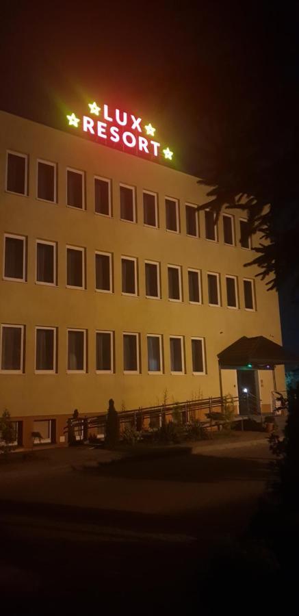 Lux Resort Kraśnik Екстериор снимка