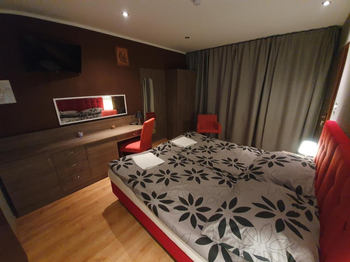 Lux Resort Kraśnik Екстериор снимка